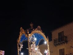 Infortunio durante la processione per Maria Santissima dei Miracoli: fedele cade e si frattura una gamba